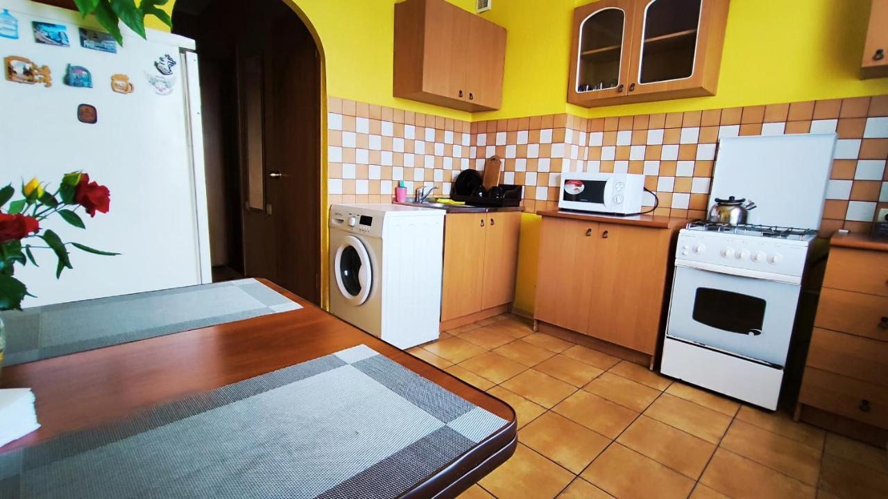 Василя Стуса 10 City Rooms Bila Tserkva Ngoại thất bức ảnh