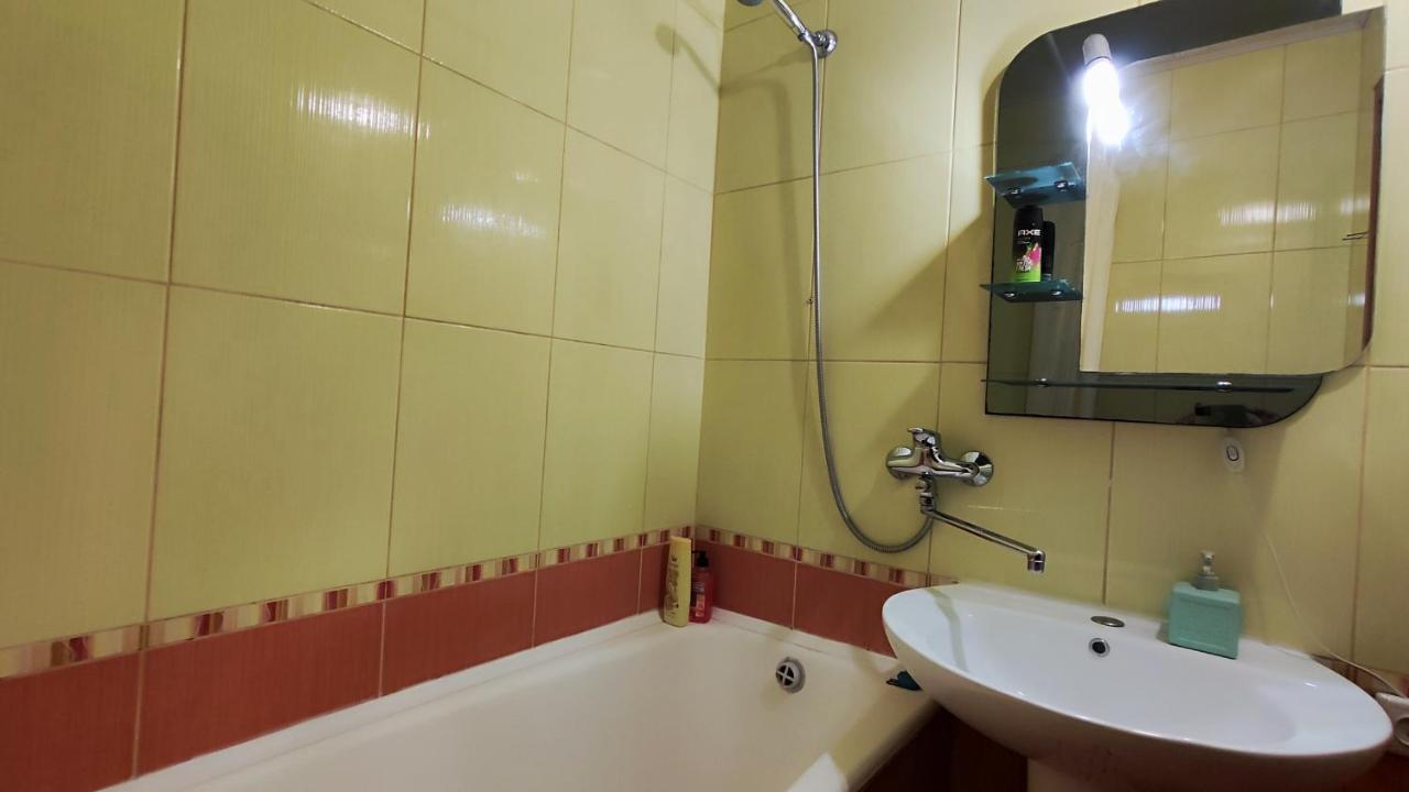 Василя Стуса 10 City Rooms Bila Tserkva Ngoại thất bức ảnh
